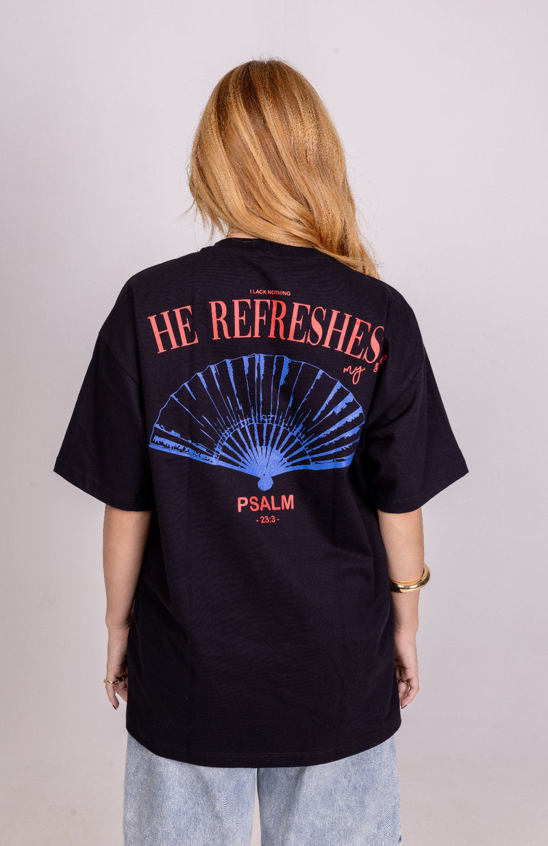 Camiseta Oversized "REFRESHES MY SOUL" Preta